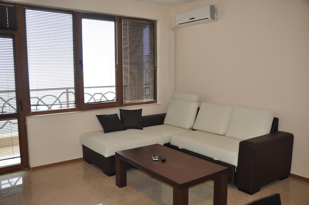 Lighthouse Golf Apart Complex&Villas Балчик Екстериор снимка