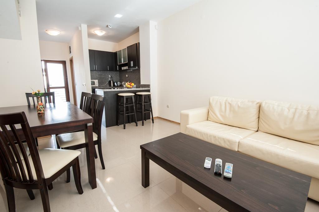 Lighthouse Golf Apart Complex&Villas Балчик Екстериор снимка