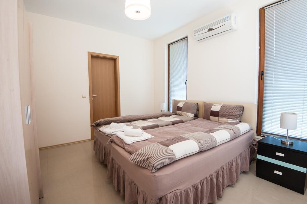 Lighthouse Golf Apart Complex&Villas Балчик Екстериор снимка
