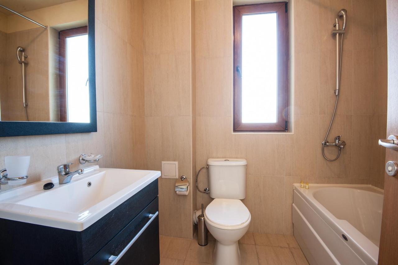 Lighthouse Golf Apart Complex&Villas Балчик Екстериор снимка